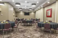 Quality Inn & Suites - sarapan