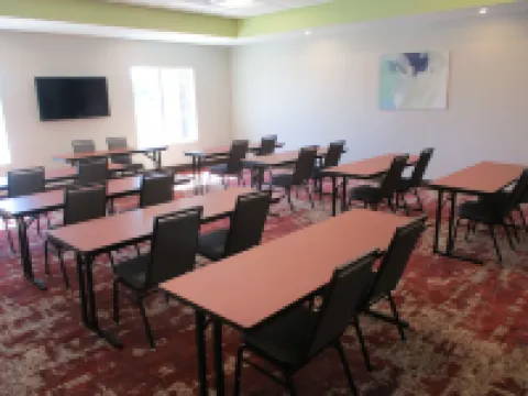 La Quinta Inn & Suites by Wyndham Jackson/Cape Girardeau Hotels in Cape Girardeau County