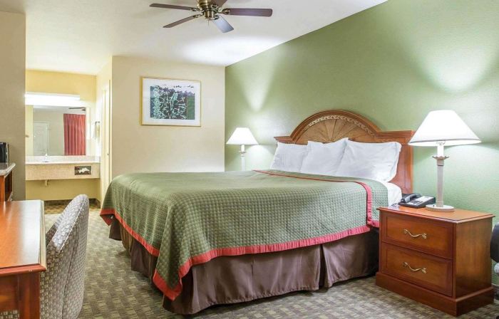 Rodeway Inn Delano