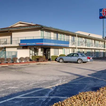 Motel 6 Owensboro, KY