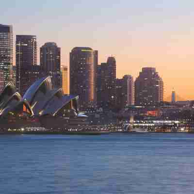 Shangri-La Sydney Hotel Exterior