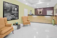 Super 8 by Wyndham Clarksville AR Hotels in Clarksville