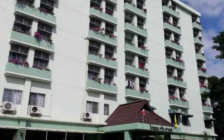 Green Palace Hotel