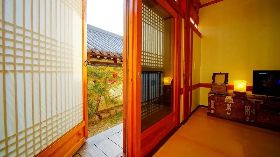 Jeonju Gwigeoraesa Hanok Stay