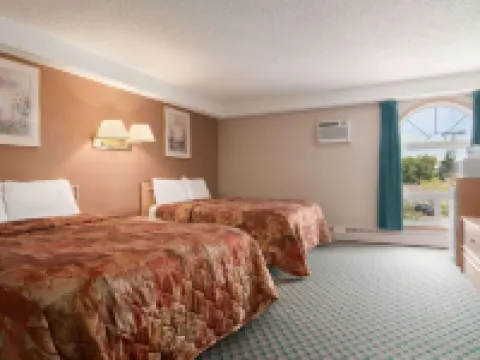 Travelodge by Wyndham Edmonton Airport Hotels in Leduc