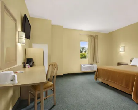 Howard Johnson by Wyndham Tifton GA I-75 ティフトンのホテル