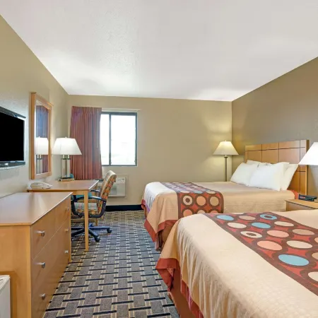 Super 8 by Wyndham Melrose