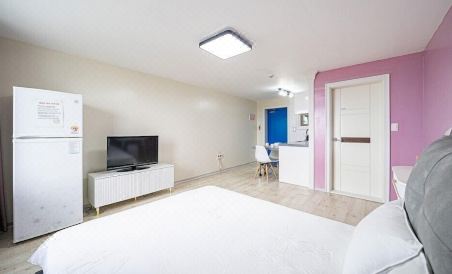 Sunrise Pension - Housity