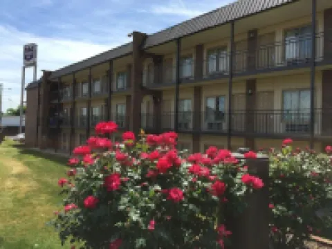 ナイツ イン ナッシュビル デイヴィッドソンのホテル