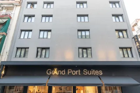 Grand Port Suites