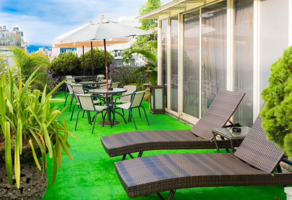 E-하우스 호텔 라운지