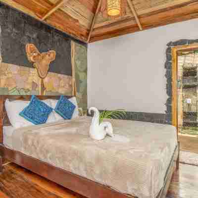 Ocho Artisan Bungalows Rooms