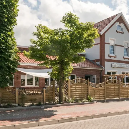 Logierhus Langeoog Отели рядом с достопримечательностью «Пляж Лангеог»