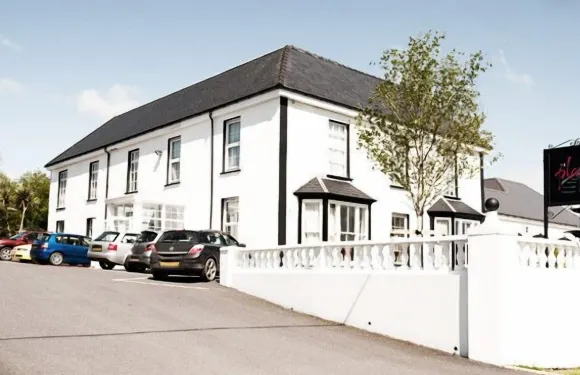 普拉斯海弗萊德酒店