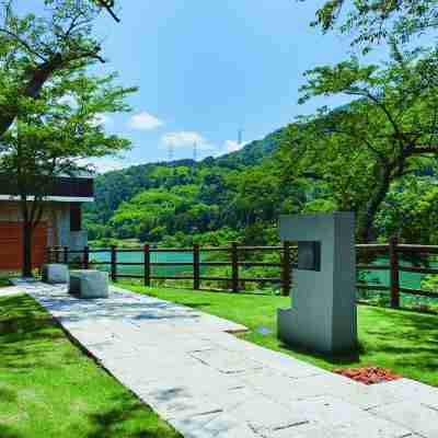 RIVER RETREAT GARAKU Hotel Exterior