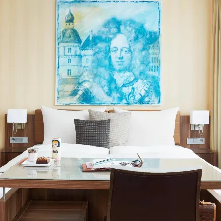 Living Hotel Düsseldorf Отели рядом с достопримечательностью «Рейнская набережная»