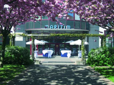 Maritim Hotel Magdeburg Hotels near Denkmal zum Magdeburger Halbkugelversuch