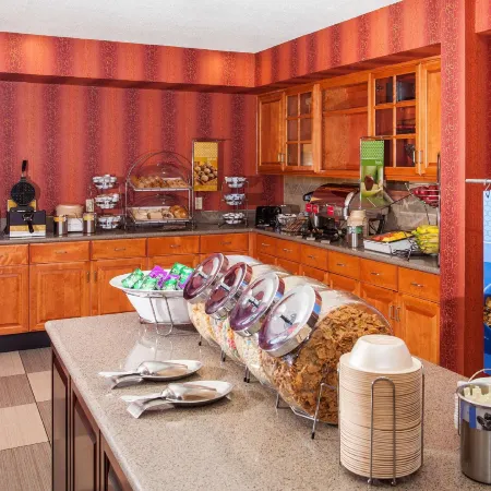Hampton Inn & Suites Valdosta/Conference Center