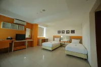 High Point Surabaya Hotels in Wonocolo