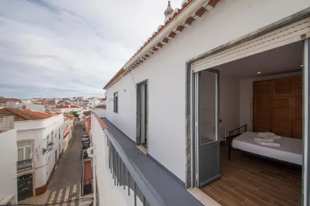 A37 - Casa Alferes in Downtown Lagos Отели рядом с достопримечательностью «Ponta da Piedade Lighthouse»