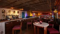 Radisson Jaipur City Center - Quầy Bar