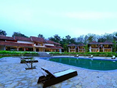 Whispering Waters Các khách sạn ở Kuttampuzha