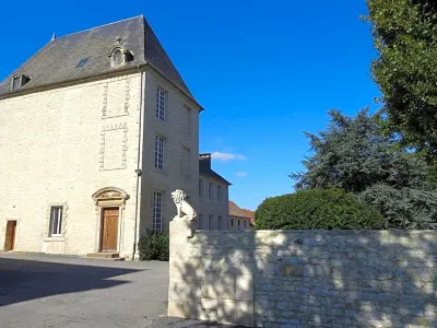 Le Seigneur de Bons Hotels in 