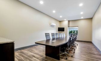 MainStay Suites Winfield-Teays Valley
