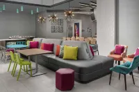 Home2 Suites by Hilton Nashville Downtown/Convention Center - breakfast