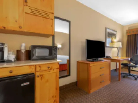 Best Western Plus Olympic Inn Hotels in Klamath County