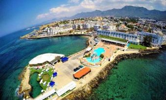 Dome Hotel & Anchor Restaurant & Casino Central Location ! - Housity