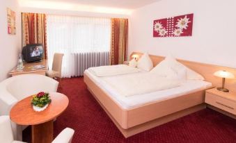 Hotel Garni Regina - Housity