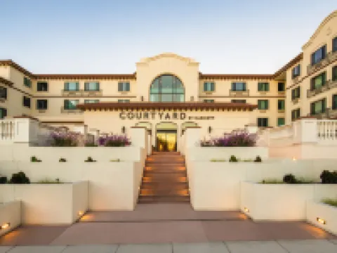 Courtyard Santa Cruz Hotels near Wilder Ranch State Park