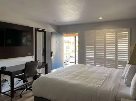 Studio 6 Vallejo, CA  Napa Valley Отели рядом с достопримечательностью «Мар Айленд Навал Шипярд»