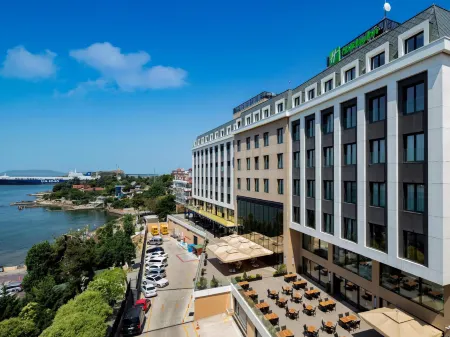 Holiday Inn Istanbul - Tuzla Bay Отели рядом с достопримечательностью «Yiğit Alışveriş Merkezleri - Pendik Şube»