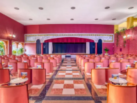 普拉亞卡利達豪華水療酒店 Velilla-Taramay酒店