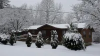 Two Rivers Lodge Hotels in Bryson City
