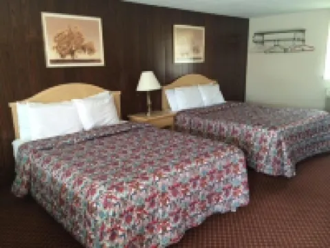 Fels Three Crown Motel