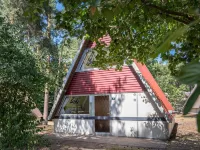 Restyled Bungalow with Dishwasher, in Natural Surroundings