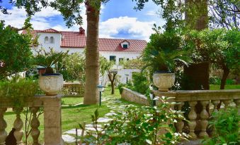 Villa Giardino Heritage Boutique Hotel Bol