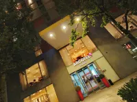 ARCOTEL Rubin Hamburg Hotels near Outer Alster Lake
