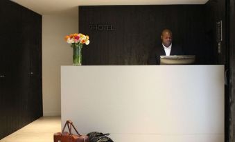 9Hotel Opera