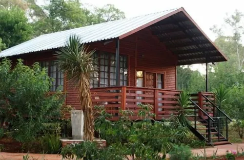 Woodland Gardens Self Catering Pet Friendly Lodge