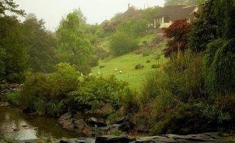 Hawklee Country House