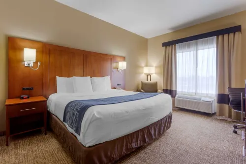 Comfort Inn & Suites Woods Cross - Salt Lake City North - С бассейном