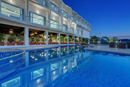 Viola Beacon Resort, Lonavala Отели рядом с достопримечательностью «Карла Кейвс»