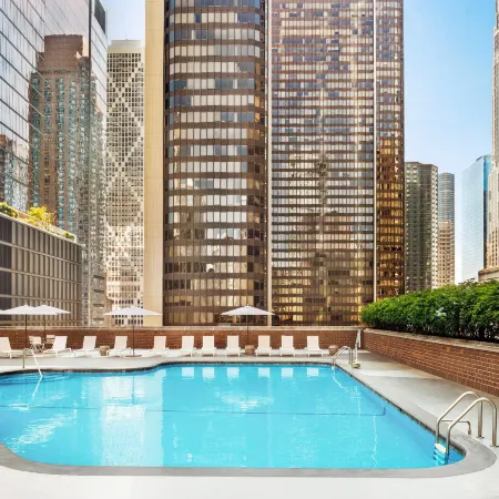 DoubleTree by Hilton Chicago Magnificent Mile