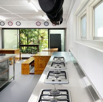 1. 매그넘스 어코모..