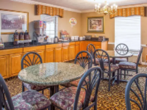 Super 8 by Wyndham Covington Hotels in Covington