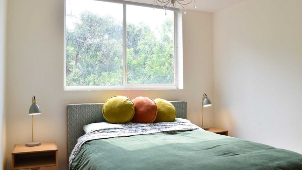 Light and Airy 2 Bedroom North Bondi Apartment